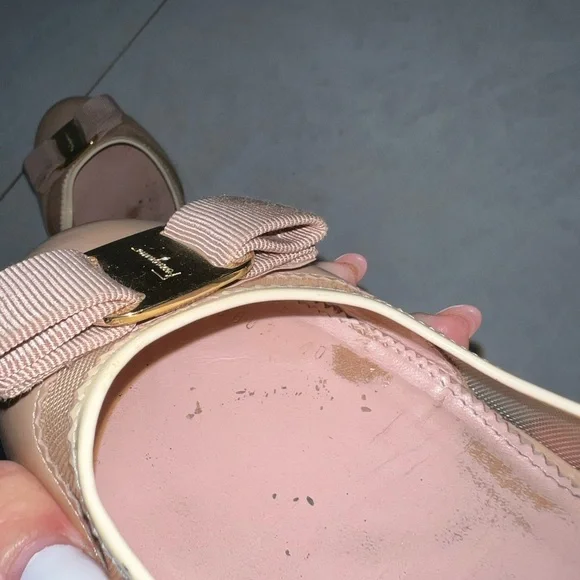 Salvatore Ferragamo Nude Patent Leather and Mesh Vera Bow Block Heels Size 10 US - Picture 9 of 10